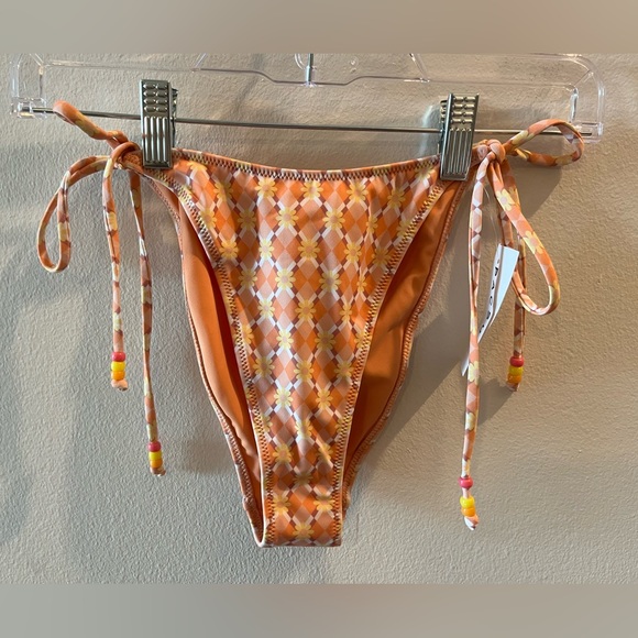 💕 NWT - PACSUN ECO CORA BEADED SIDE TIE BIKINI BOTTOM - Sold out online! - Picture 3 of 9